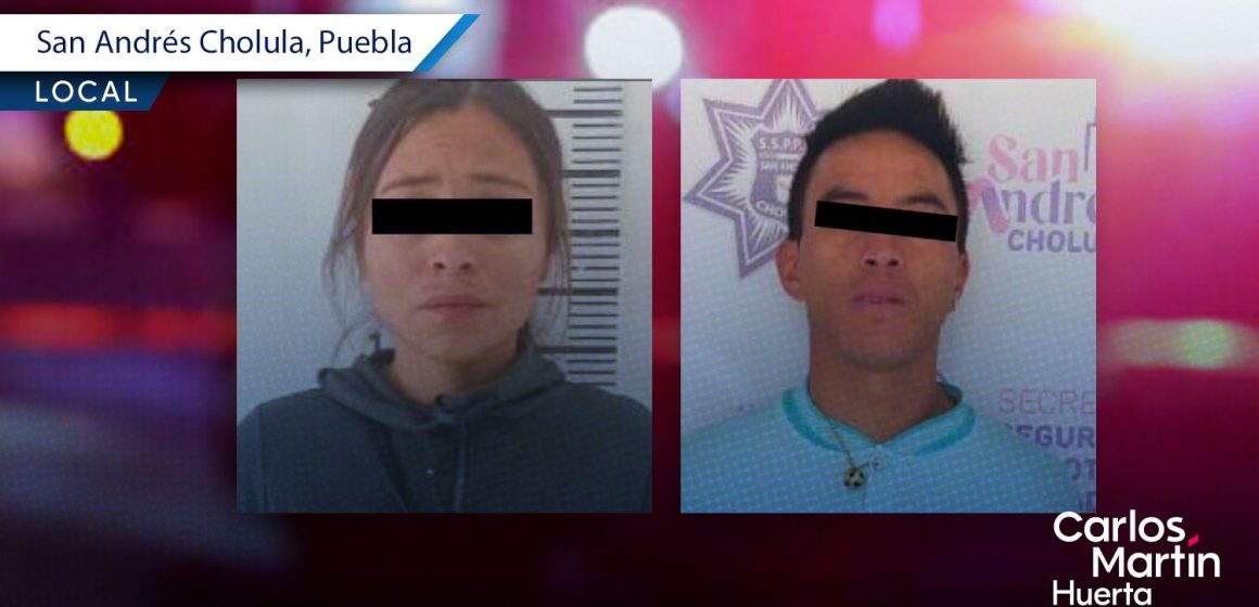 Portada Detienen a presuntos asaltantes de cuentahabiente en San Andrés Cholula; aseguran dinero robado CMH Detienen a presuntos asaltantes de cuentahabiente en San Andrés Cholula; aseguran dinero robado