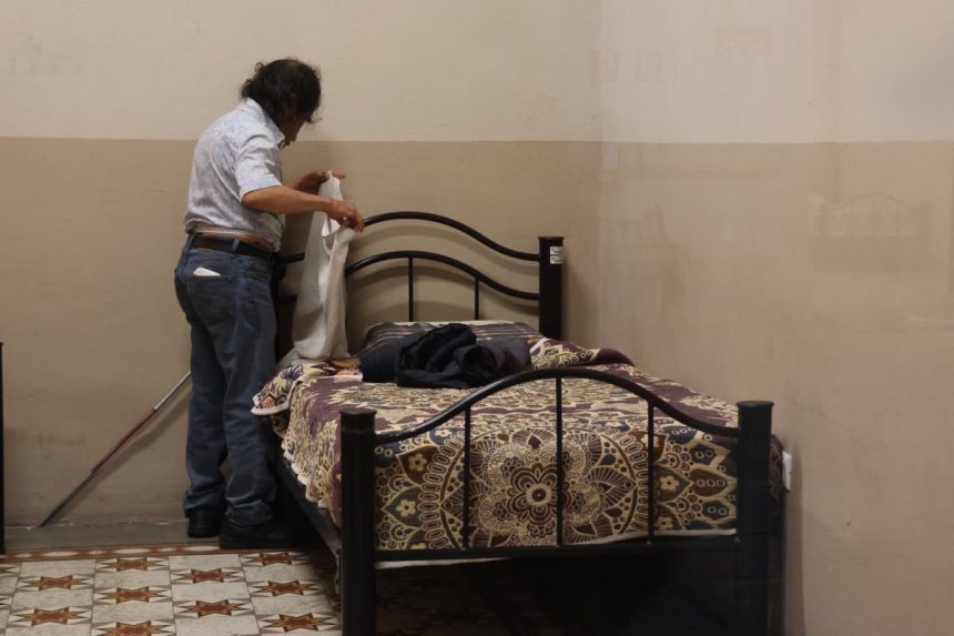 SEDIF ofrece refugio nocturno cálido a personas mayores en temporada invernal