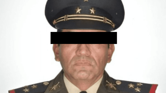 Fiscalía de Michoacán amplía búsqueda nacional del jefe de escoltas del alcalde asesinado de Uruapan