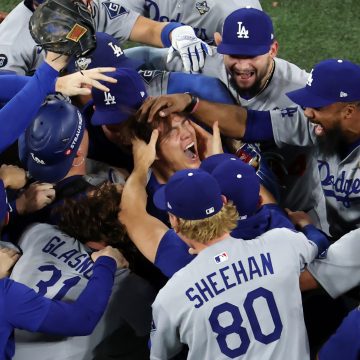 Los Angeles Dodgers son bicampeones de la Serie Mundial