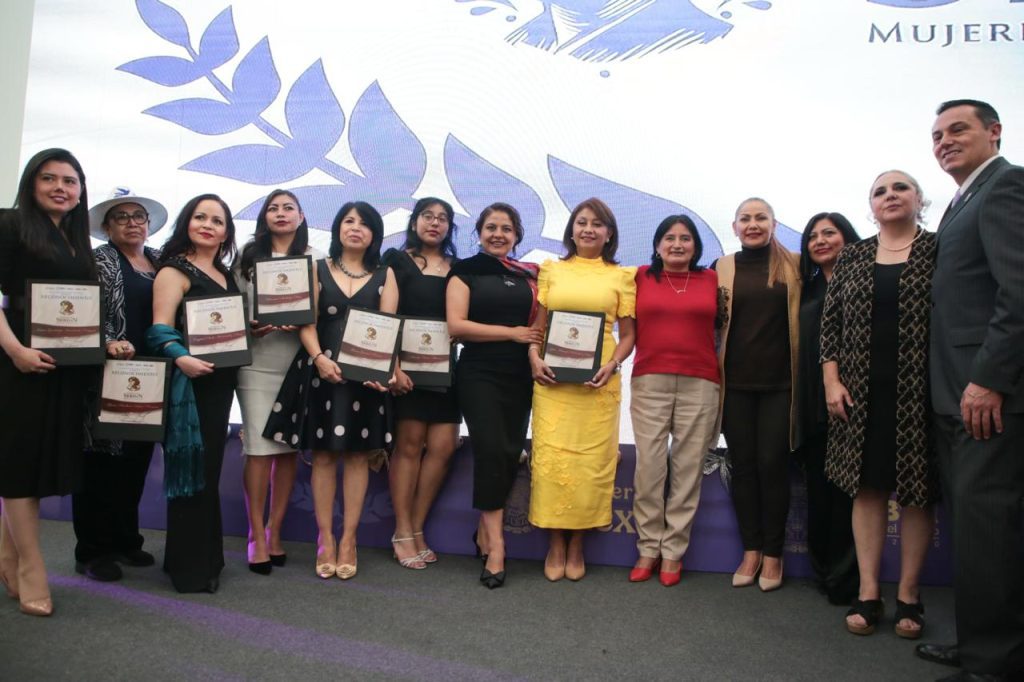 Entregan Premio Carmen Serdán 2025 a mujeres transformadoras 1 Entregan Premio Carmen Serdán 2025 a mujeres transformadoras