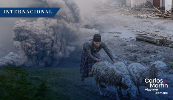 Evacúan a más de mil personas en Indonesia tras erupción del volcán Semeru Evacúan a más de mil personas en Indonesia tras erupción del volcán Semeru