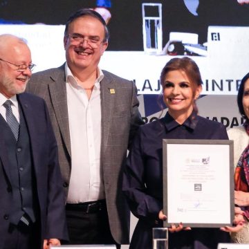 FIL - Hecho en México La FIL de Guadalajara recibe certificado “Hecho en México”