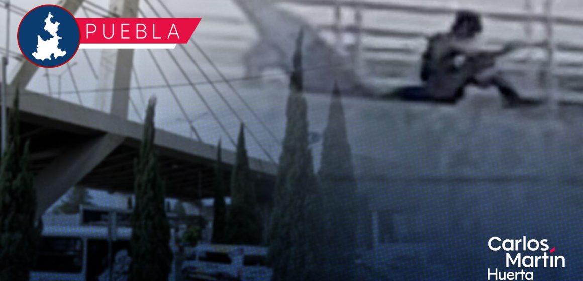 Familiar impide que sujeto se aviente del puente de la Calzada Zaragoza Familiar impide que sujeto se aviente del puente de la Calzada Zaragoza