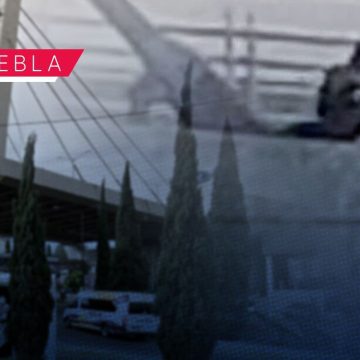 Familiar impide que sujeto se aviente del puente de la Calzada Zaragoza Familiar impide que sujeto se aviente del puente de la Calzada Zaragoza