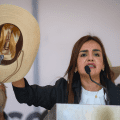 Grecia Quiroz solicita al IMPI el registro de las marcas “Carlos Manzo” y “Movimiento Independiente del Sombrero”