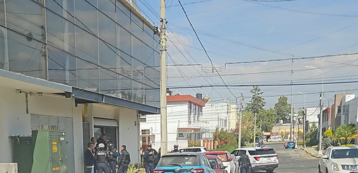 Asaltan a cuentahabiente y le roban 50 mil pesos en la colonia La Paz de Puebla