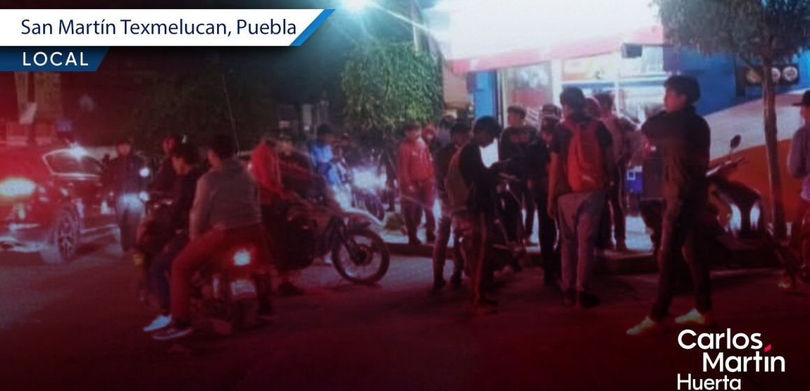 Portada Más de 70 estudiantes protagonizan pelea campal en San Martín Texmelucan CMH Más de 70 estudiantes protagonizan pelea campal en San Martín Texmelucan