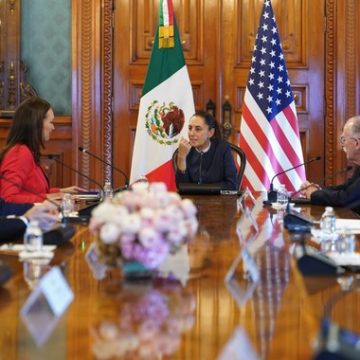 Policía Presidenta de México recibe a la secretaria de Agricultura de los Estados Unidos