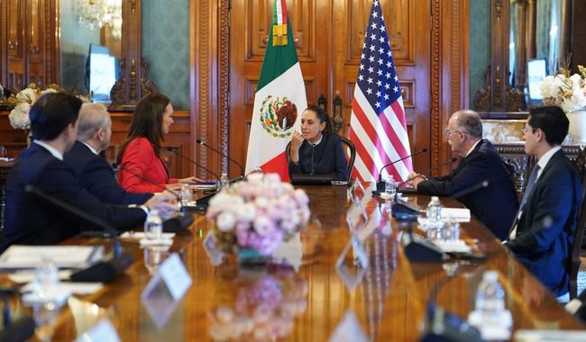 Presidenta de México recibe a la secretaria de Agricultura de los Estados Unidos 1 Policia