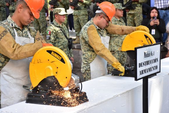Continúa campaña de desarme en Puebla; Ejército destruye 156 armas de fuego