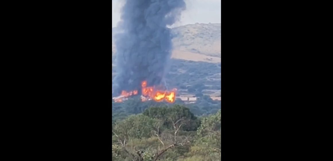 Tren se descarrila y explota en Tepetitlán; reportan un lesionado