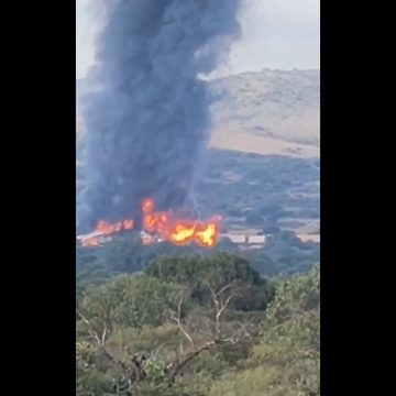 Tren se descarrila y explota en Tepetitlán; reportan un lesionado