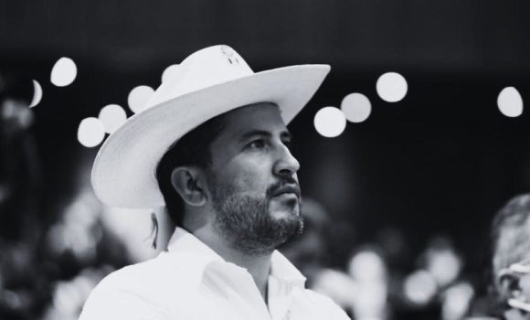 VIDEO: Momento del asesinato de Carlos Manzo, alcalde de Uruapan; advirtió ‘me quedan la cárcel o la muerte’