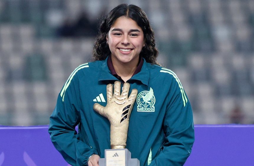 Valentina Murrieta, portera de México Sub-17, conquista el Guante de Oro