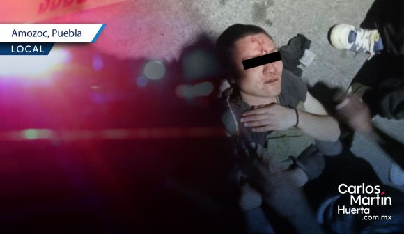 Vecinos detienen a asaltante en Amozoc; le dan golpiza y lo entregan a la policía