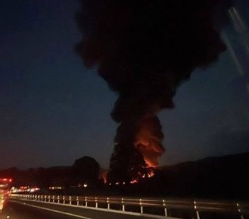 Volcadura e incendio - autopista México-Puebla Volcadura e incendio de pipa generó cierre total de la autopista México-Puebla