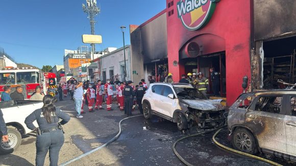 Tragedia en Hermosillo: Incendio en tienda Waldo’s deja más de 20 muertos