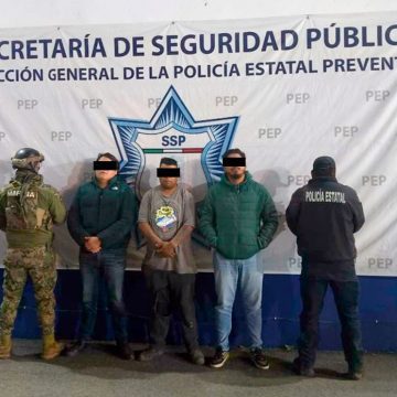 WhatsApp Image 2025-11-02 at 2.47.46 PM Detienen a tres presuntos huachicoleros en Puebla; aseguran pipa de gas en Santa Rita Tlahuapan