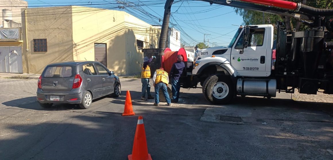 WhatsApp Image 2025-11-05 at 6.38.47 PM Atiende Agua de Puebla reporte ciudadano y confirma calidad del agua potable en Santa Bárbara Norte