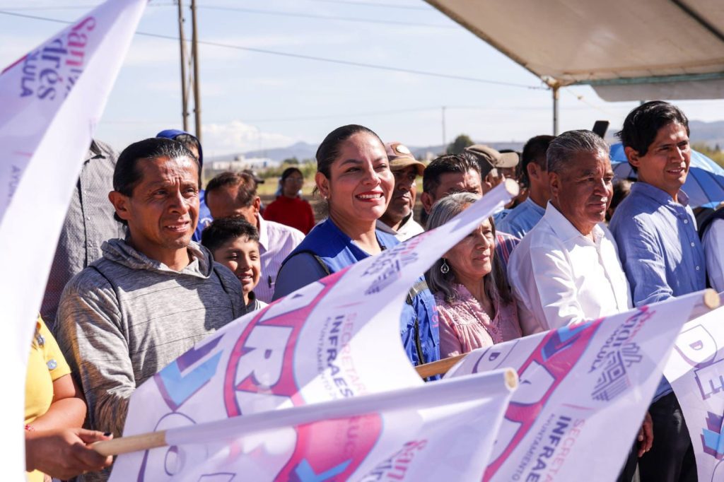 Mejora Lupita Cuautle servicios básicos en San Luis Tehuiloyocan 1 WhatsApp Image 2025 11 06 at 7.19.12 PM 1