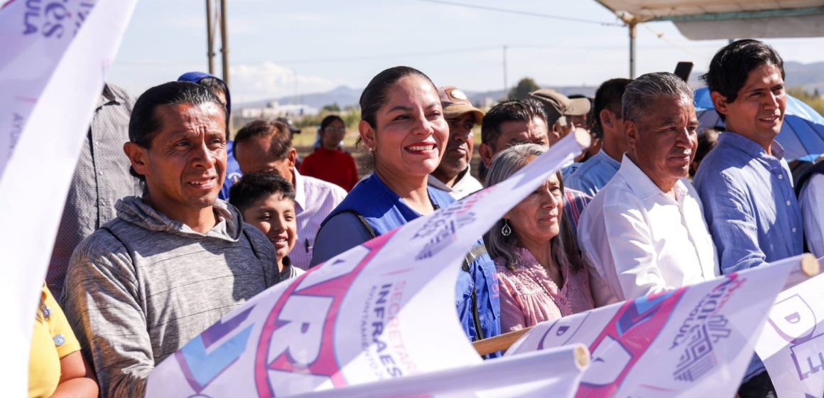 WhatsApp Image 2025-11-06 at 7.19.12 PM (1) Mejora Lupita Cuautle servicios básicos en San Luis Tehuiloyocan