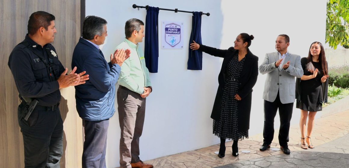 Impulsa Lupita Cuautle red de comercios seguros con distintivo “Punto Confiable”