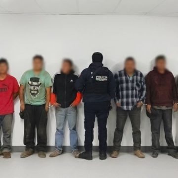 WhatsApp Image 2025-11-16 at 12.49.10 PM Operativo exitoso en Zacatlán: Detienen a 6 hombres que desmantelaban vehículos robados