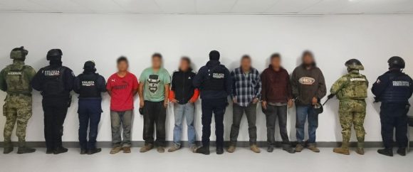 Operativo exitoso en Zacatlán: Detienen a 6 hombres que desmantelaban vehículos robados