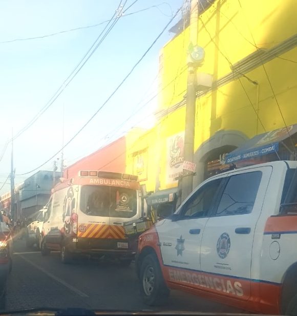 Muere hombre frente a “Mamá Gallina” en la 11 Norte del Centro Histórico
