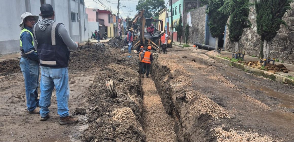 Agua de Puebla sustituyó la red de drenaje sanitario de la 11 Oriente; más de 2,800 vecinos beneficiados