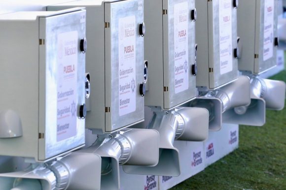 Con alarmas vecinales y obra comunitaria, gobierno estatal refuerza seguridad en Puebla capital