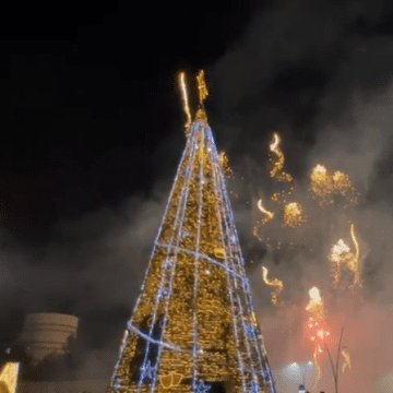 Brilla el CCU: BUAP enciende su árbol navideño con mensaje de paz
