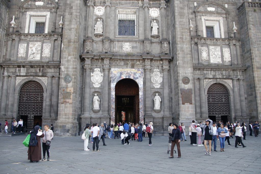 catedral puerta del perdon 690721 1