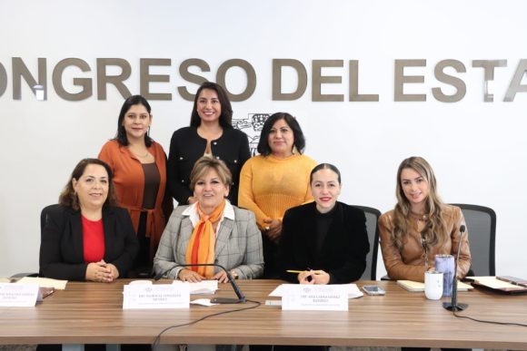 Avala Comisión del Congreso a las y los docentes merecedores de la “Medalla Juan C. Bonilla”