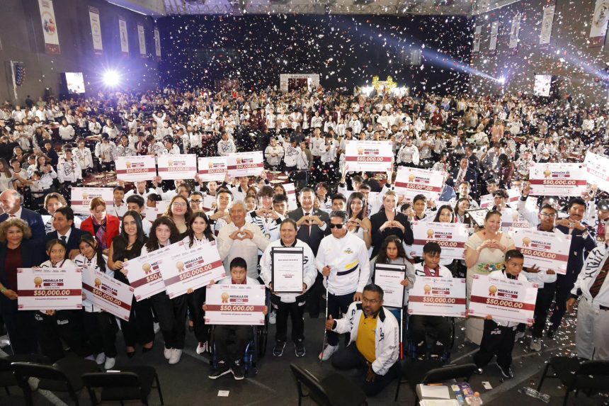 Sin precedentes, Gobierno de Puebla entrega 20 mdp en premios a deportistas ganadores