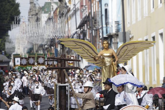 Puebla conmemora el Aniversario de la Revolución Mexicana con tradicional desfile