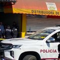 Balean y matan al propietario de una pollería en la Central de Abasto