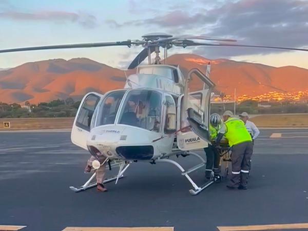 Gobierno de Puebla realiza traslado aéreo de mujer embarazada para atención especializada en Tehuacán 1 ed0408e2b68539fe39a613288cf1a5b1 L