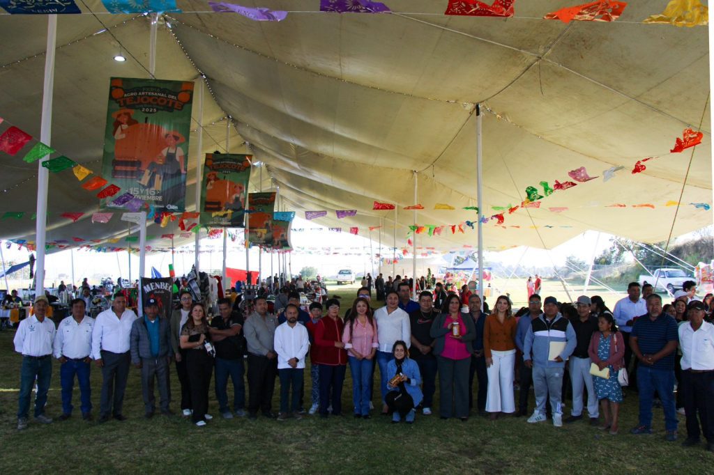 Concluyó la feria del tejocote Santa María Atexcac 1 feria
