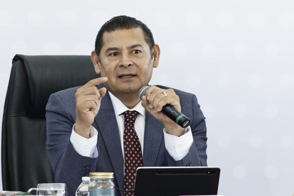 Armenta impulsa infraestructura vial con nuevo acceso a la autopista México-Puebla con Volkswagen