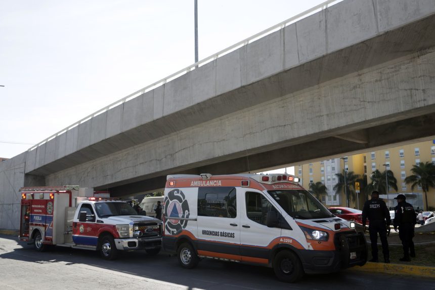 NOTA ROJA . ALCANTARILLA Encuentran a hombre sin vida en una alcantarilla de La Noria