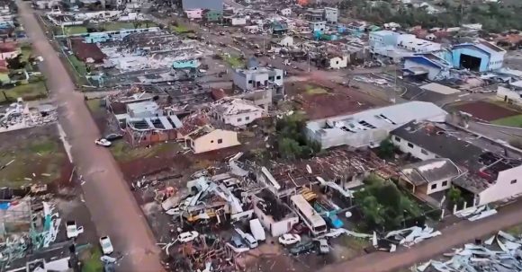 Tornado en Brasil deja cinco muertos y más de 430 heridos