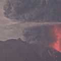 Erupción del volcán Sakurajima eleva columna de ceniza a más de 4 km en Japón