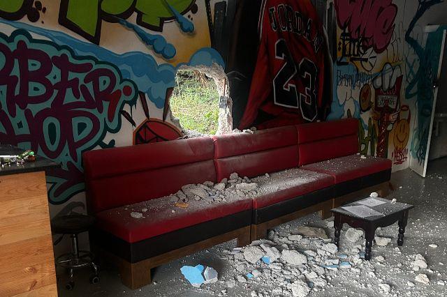 ¡Alerta en Texmelucan! Roban barbería tras perforar uno de sus muros 1 ¡Alerta en Texmelucan! Roban barbería tras perforar uno de sus muros