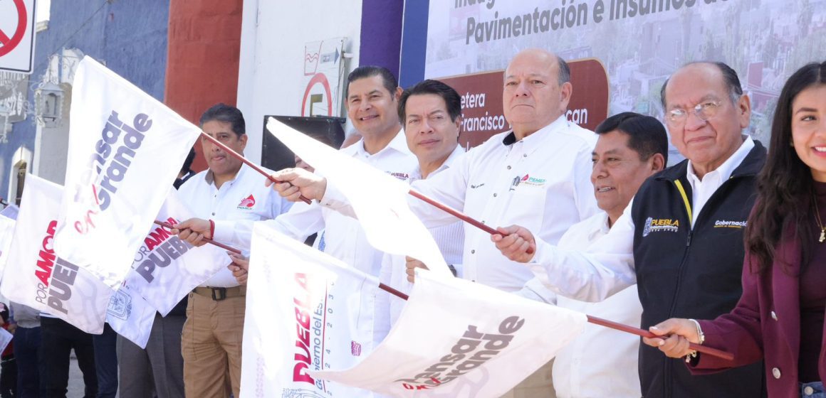 AA_0412_3_(1) PEMEX refuerza a Puebla: Más de 8,500 toneladas de asfalto para pavimentación récord por combate al huachicol