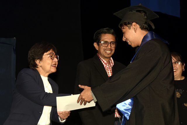 Los egresados en Biotecnología destacan por su alto nivel de ingreso a posgrados de diversas IES del país 1 A Graduacion 20