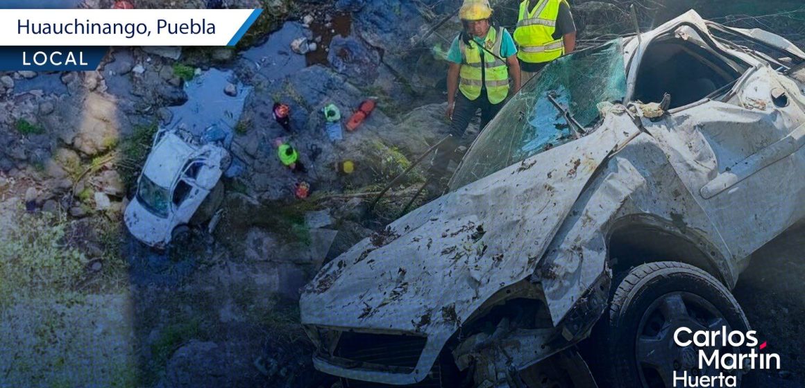 Muere conductora al caer a un barranco en el puente de Totolapa, Huauchinango