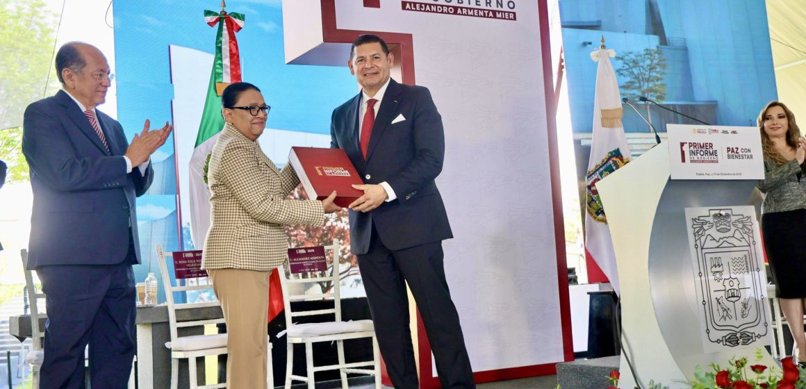 Alejandro Armenta - Primer Informe Armenta anuncia la Universidad de las Bellas Artes de Puebla en el MIB