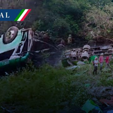 Tragedia en Veracruz: Ocho muertos tras caída de autobús a un barranco en Zontecomatlán